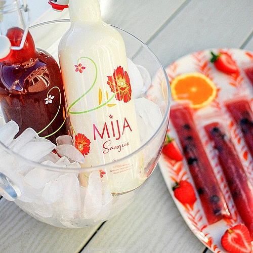 Summer Sangria Popsicles (with white wine!)